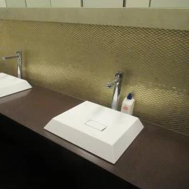 Salaam Bombay, Budapest - Mosdó