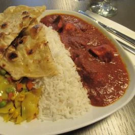 Salaam Bombay, Budapest - Étel/ital