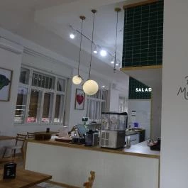 Salad Box - Fővám tér Budapest - Belső