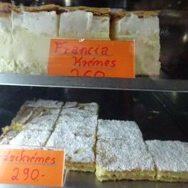 Sárai Cukrászda, Budapest - Étel/ital