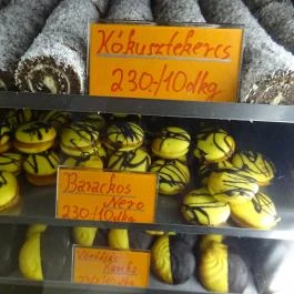 Sárai Cukrászda, Budapest - Étel/ital