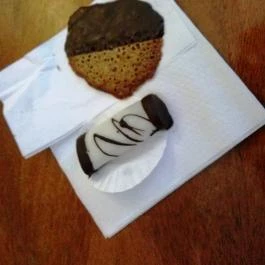 Sárai Cukrászda, Budapest - Étel/ital