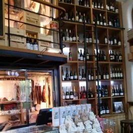 Sarki Fűszeres, Budapest - Belső