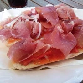 Sarki Fűszeres, Budapest - Étel/ital