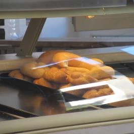 Sarki Pékség & Kávézó Budapest - Étel/ital