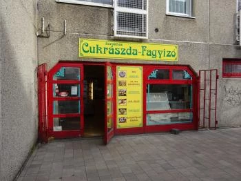 Sarokház Cukrászda-Fagyizó Budapest
