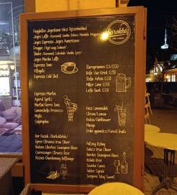 Sarokház Kávézó