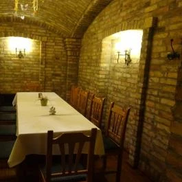 Schieszl Vendéglő és Borház, Budakalász - Belső