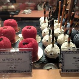 Scruton - Allee Budapest - Étel/ital