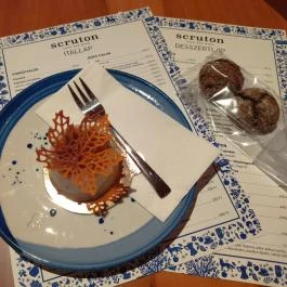 Scruton - Allee Budapest - Étel/ital