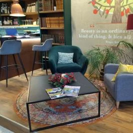 Scruton V.P. Budapest - Belső