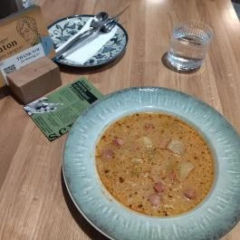 Scruton V.P. Budapest - Étel/ital