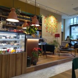 Scruton V.P. Budapest - Belső