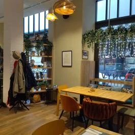 Scruton V.P. Budapest - Belső