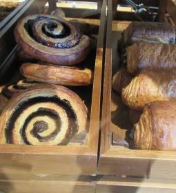 Séf Asztala - Kossuth Lajos tér