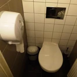 Semmi Extra Budapest - Mosdó