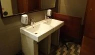 Semmi Extra Budapest - Mosdó