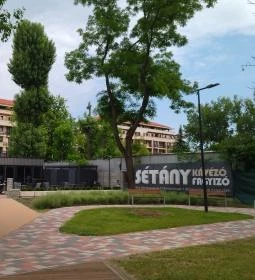 Sétány Kávézó, Pékség & Fagyizó