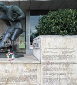 Shakespeare-emlékmű