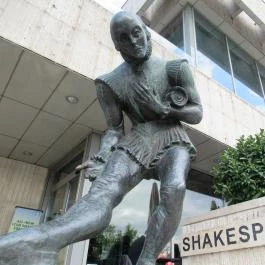 Shakespeare-emlékmű Budapest - Egyéb