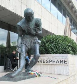 Shakespeare-emlékmű