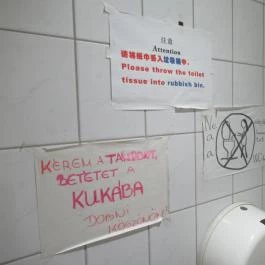 Shanghai Kínai Étterem Budapest - Mosdó