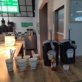 Simon's Burger - Astoria Budapest - Étel/ital