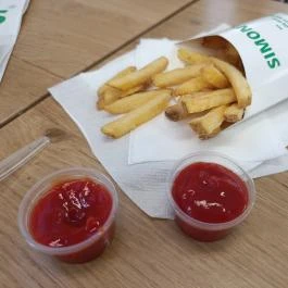 SIMON'S BURGER FLAGSHIP, Budapest - Étel/ital