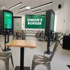 SIMON'S BURGER FLAGSHIP Budapest - Belső