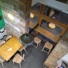 Simon's Hotdog Budapest - Belső