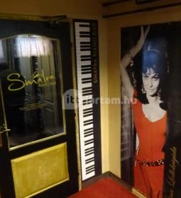 Sinatra Piano Bar & Terrace