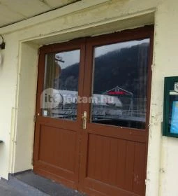 Sinatra Piano Bar & Terrace