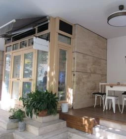 Sis & Bro Boutique Cafe