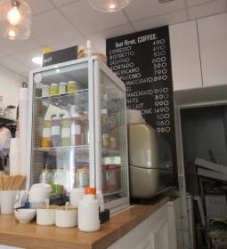 Sis & Bro Boutique Cafe