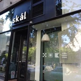 Skal, Budapest - Belső
