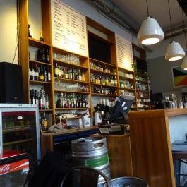 Skal, Budapest - Belső