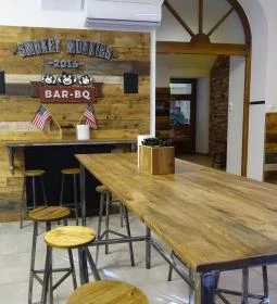 Smokey Monkies BBQ - Arany János utca