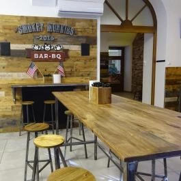 Smokey Monkies BBQ - Arany János utca Budapest - Belső