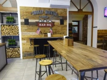 Smokey Monkies BBQ - Arany János utca Budapest