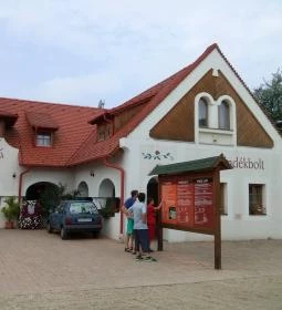 Sobri Jóska Kaland- és Élménypark Apartmanok