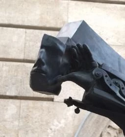 Solti György szobra