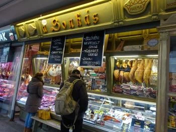 A Sonkás - Fény utcai Piac Budapest A Sonkás - Fény utcai Piac Budapest