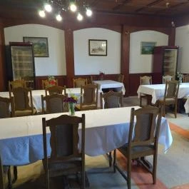 Soós István Borászati Technikum Tangazdaság Pince & Étterem Budapest - Belső