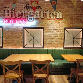 Spíler Biergarten Budapest - Belső