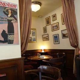 Spinoza Café Budapest - Belső