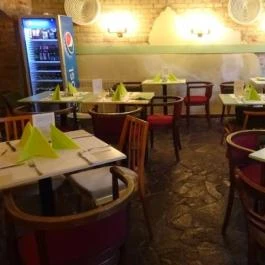 Spontán Pressó, Budapest - Belső