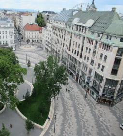 St. Andrea Wine & Skybar