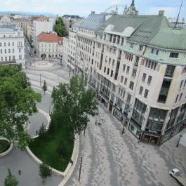 St. Andrea Wine & Skybar Budapest - Külső kép