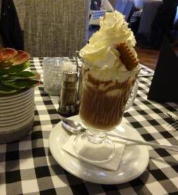 Stadt Étterem & Kávézó