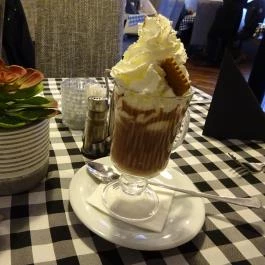 Stadt Étterem & Kávézó, Budakeszi - Étel/ital